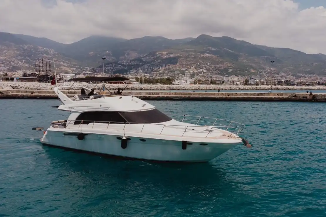 Alanya Yat Kiralama 16m Sea Ray 480